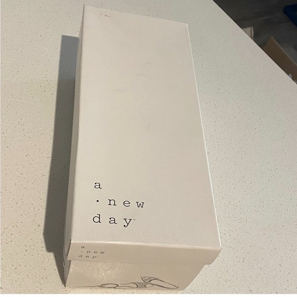 𝅺A New Day Women's Orange/Pink Slippers NEW With Tags And Box - Picture 6 of 7